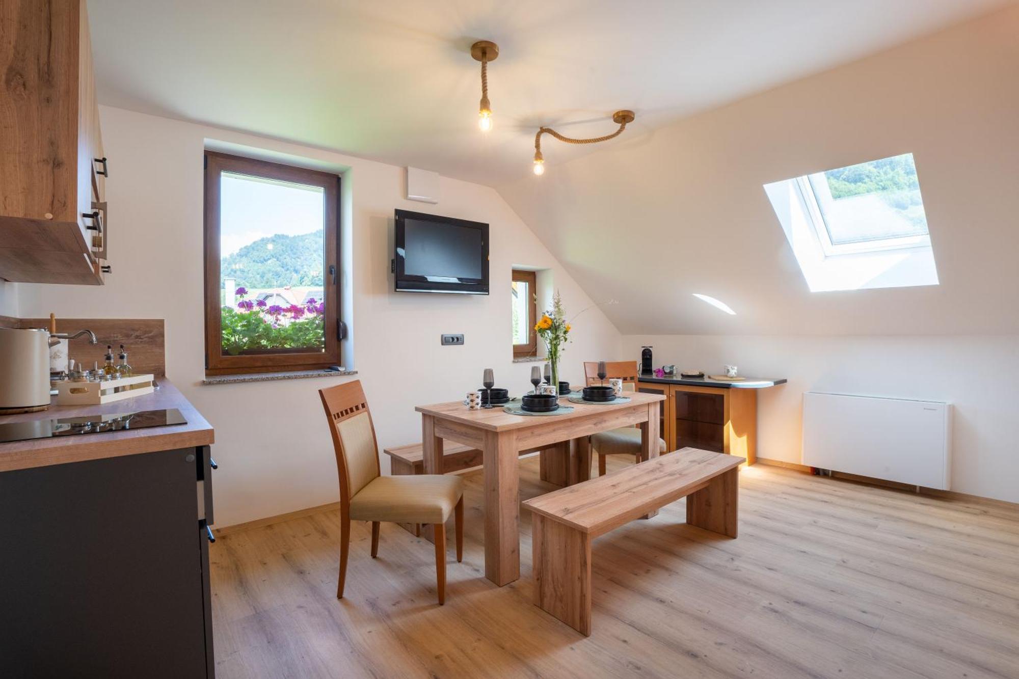 Aparthotel Hom At Vintgar Zgornje Gorje Δωμάτιο φωτογραφία