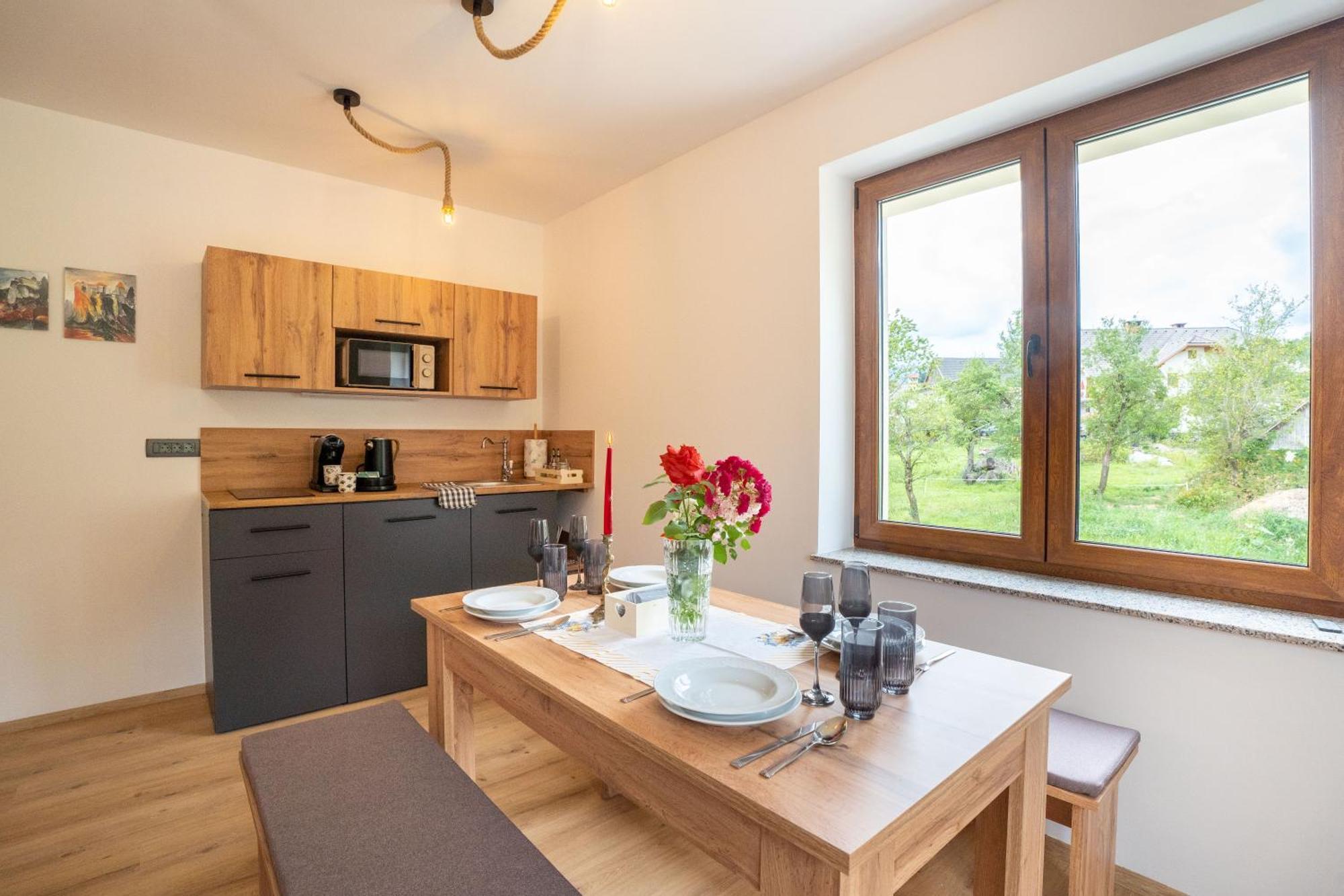 Aparthotel Hom At Vintgar Zgornje Gorje Δωμάτιο φωτογραφία